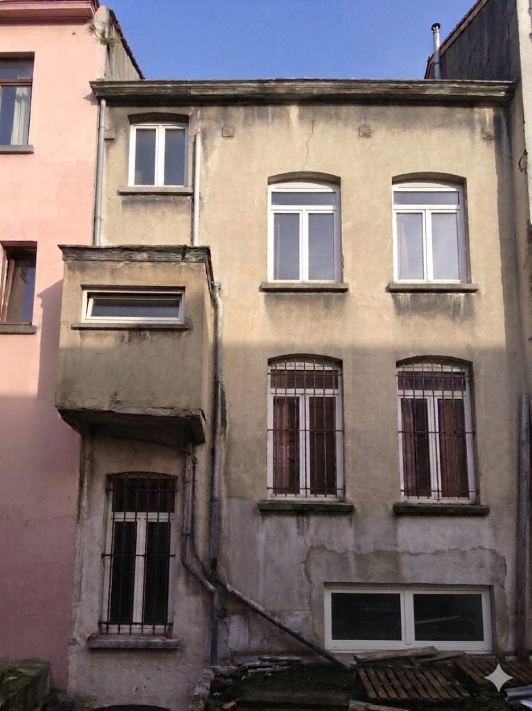 cherche ouvrier (plafonnage, peinture, carrelage, béton), À partir de 5 ans, Autres formes