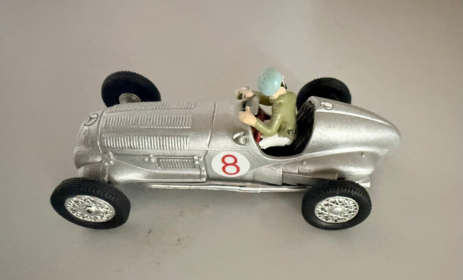 Kuifje 1/43–Mercedes W125 Silberpfeil 1937#8–met Dr. Müller, Ophalen of Verzenden, Gebruikt, Auto, Overige merken