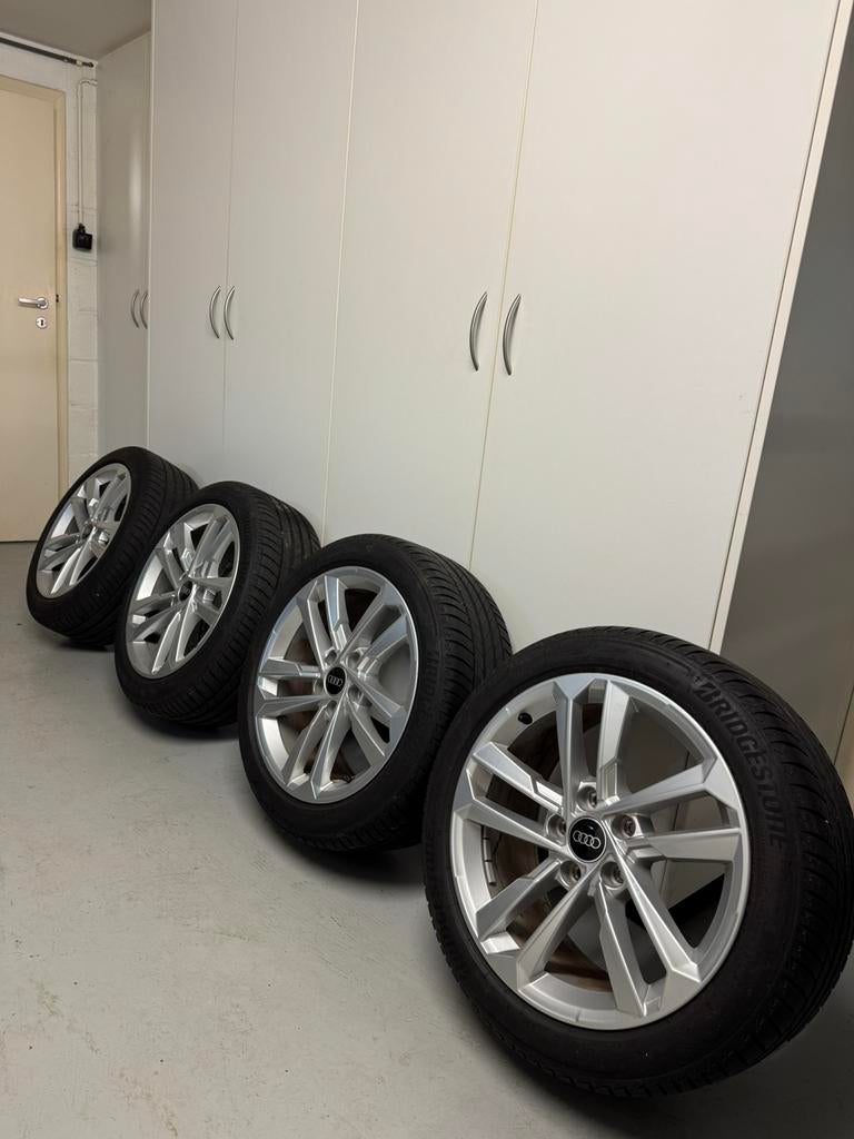 Jantes Audi origine 17 pouces avec pneus été PARFAIT ETAT, Autos : Pièces & Accessoires, Pneus été, Enlèvement, 225 mm, Pneu(s)