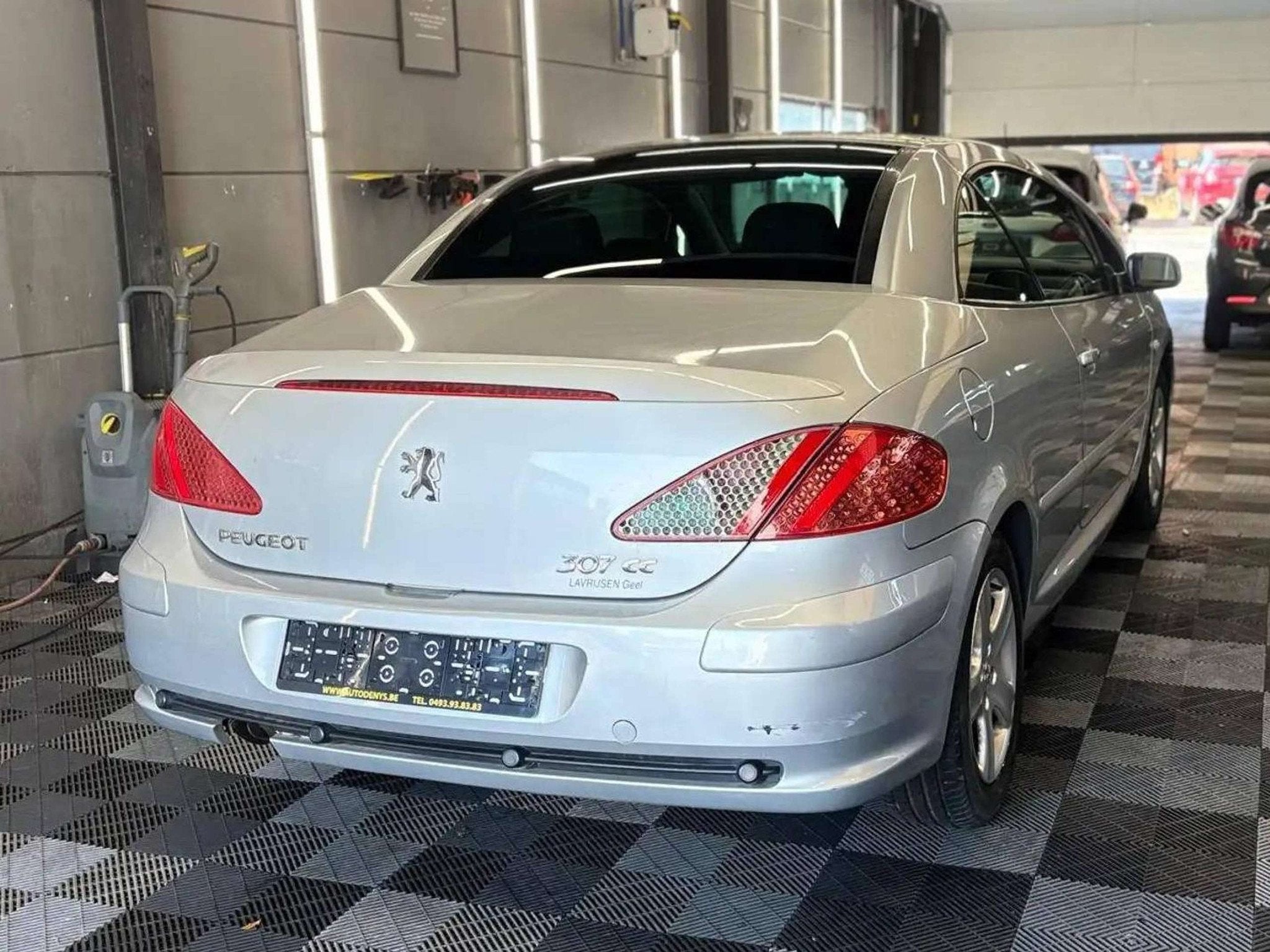 Peugeot 307 cc 1.6i benzine bj. 2005 140.058km, Autos, Argent ou Gris, Achat, Entreprise, Cabriolet