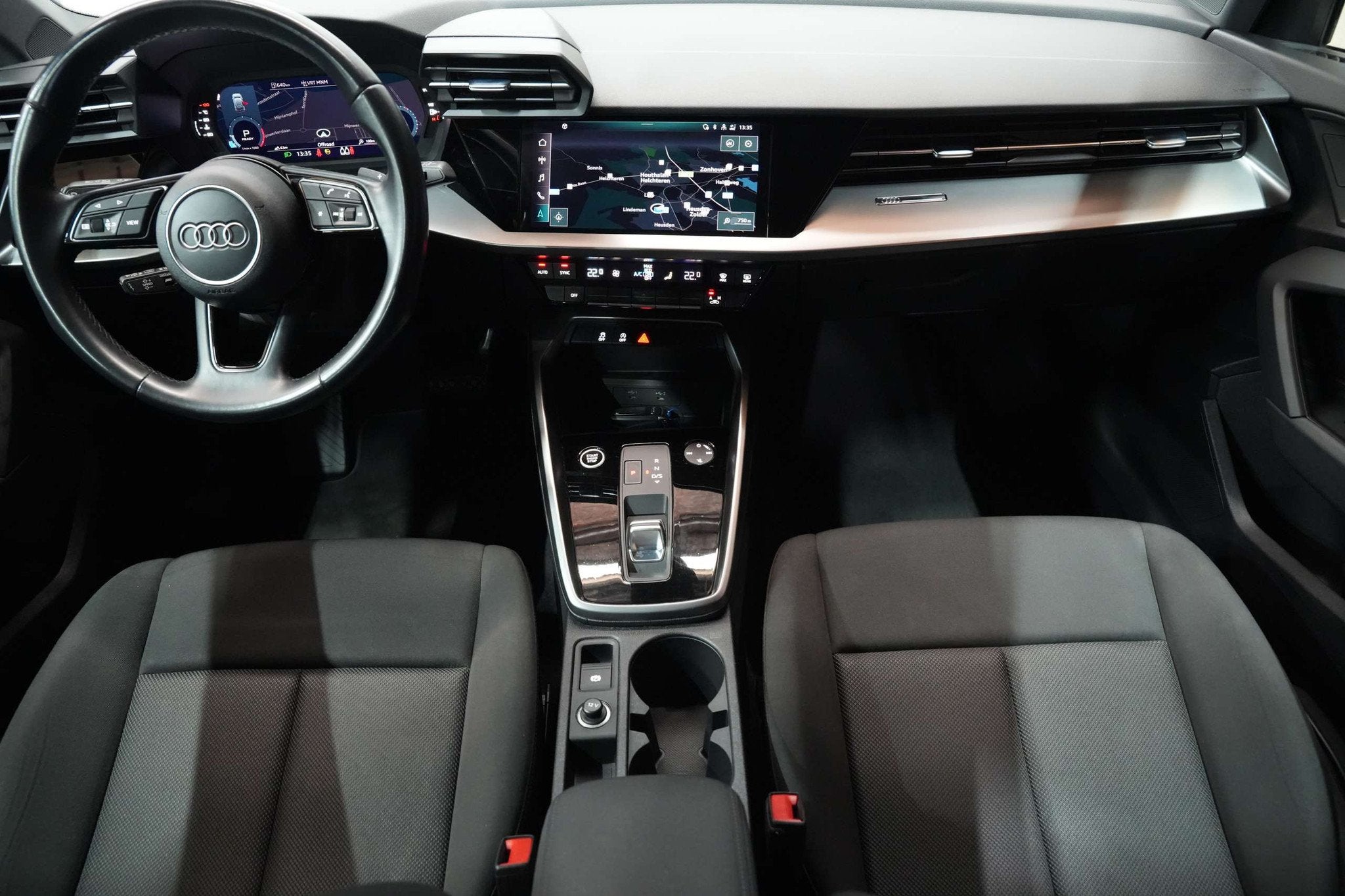 Audi A3 Sportback 30 TFSI S-Line Automaat Benzine, Stof, Bedrijf, 5 deurs, 3 cilinders