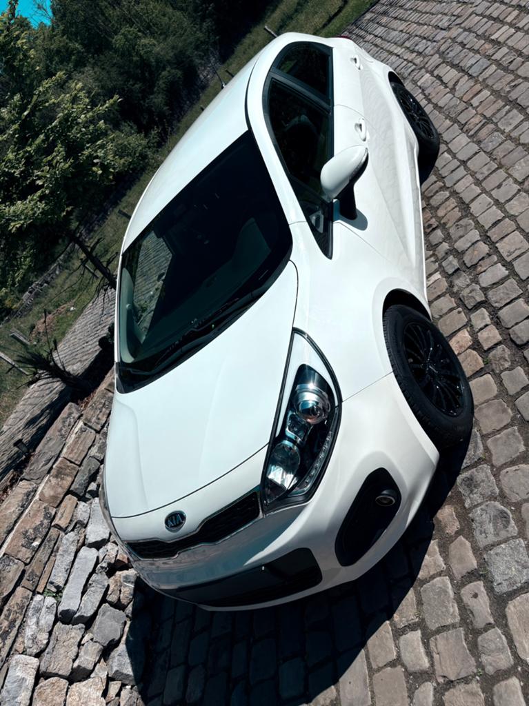 Kia Rio 1.2 Essences • Clim • Bluetooth • New Moteur !, Autos, Euro 5, Achat, Boîte manuelle, Noir