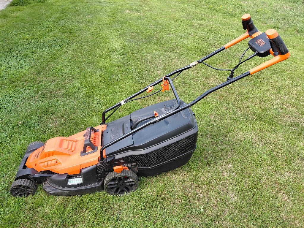 Grasmaaier Black & Decker, Tondeuse rotative, 40 à 49 cm, Enlèvement, Utilisé
