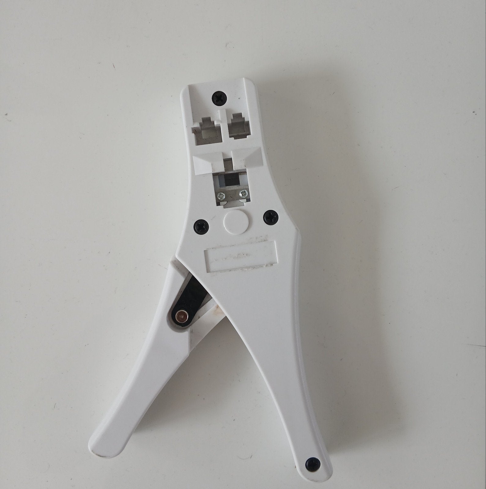 Pince Rj 45 et Rj11, Hobby en Vrije tijd, Modelbouw | Radiografisch | Auto's, Ophalen