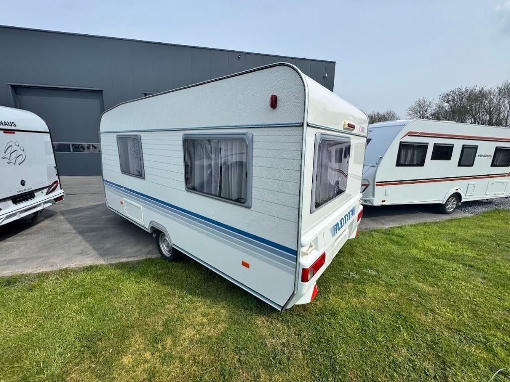 Adria Altea 432 met voortent, Caravans en Kamperen, Caravans, Standaardzit, Vast bed, Schokbreker, Bedrijf