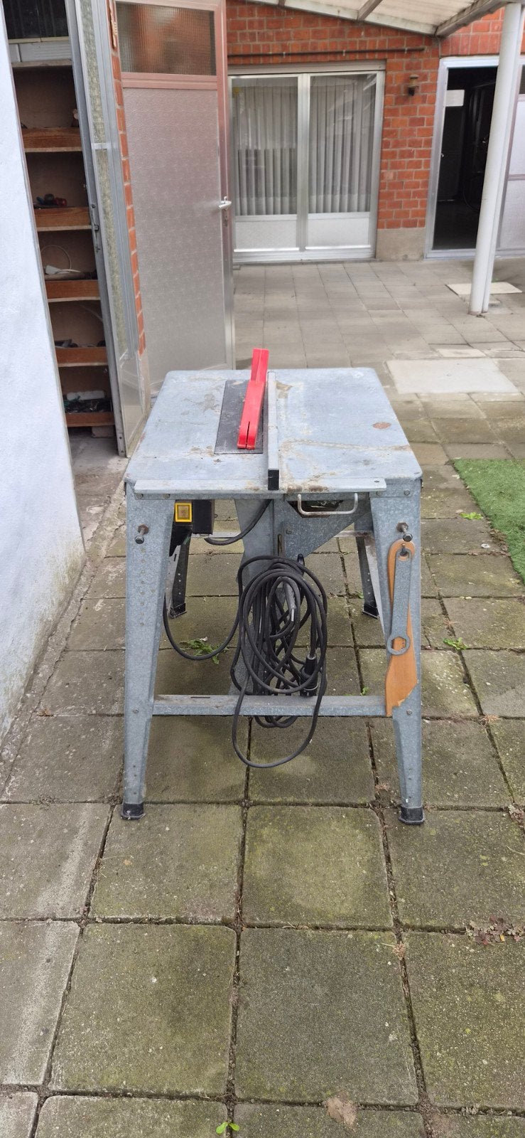 ATIKA tafel-/bouwcirkelzaag op stevig metalen onderstel., Ophalen, Gebruikt, Cirkelzaag, 70 mm of meer