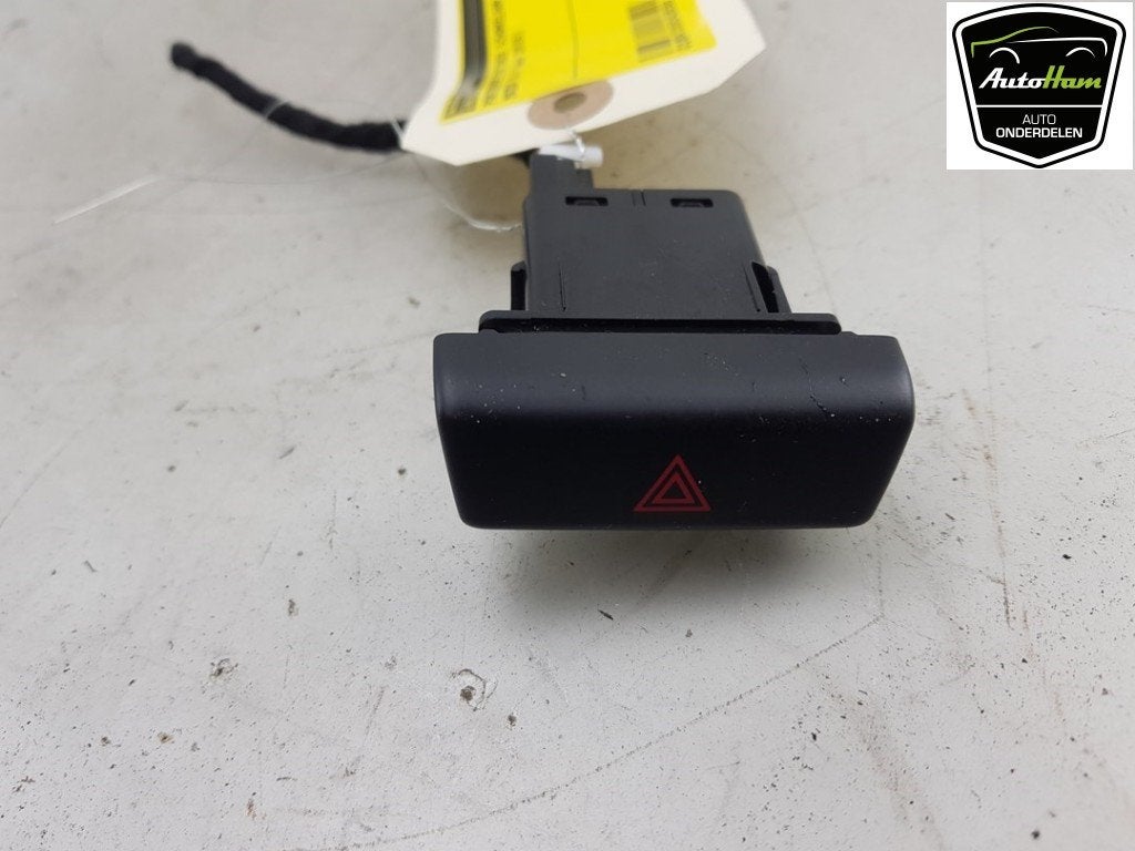 ALARMLICHTEN SCHAKELAAR Mazda CX-3 (DJ / DK) (|DA6A664H0|), Auto-onderdelen, Dhr. J. Ham, Gebruikt, Administratie@autoham.nl, Mazda