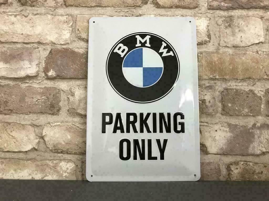 BMW parking only metalen wandbord in reliëf - 30x20 cm, Ophalen of Verzenden