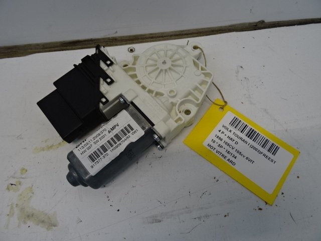 MOTEUR LEVE VITRE ELECTRIQUE ARRIÈRE DROIT (1K0959704AM), Utilisé, Arrière, Volkswagen