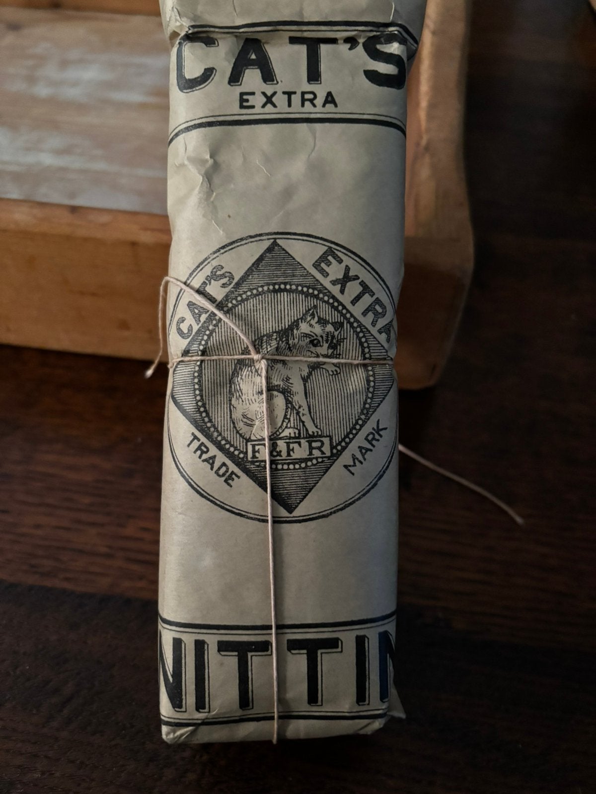 Fil blanc de F&FR Alost dans un emballage à tricoter, Enlèvement ou Envoi, Comme neuf