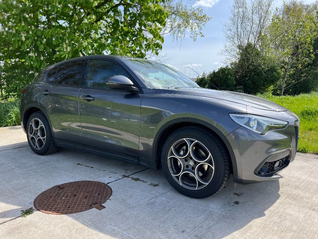 Alfa Romeo Stelvio LEDER*CAMERA 12M GARANTIE, 4 cilinders, https://public.car-pass.be/vhr/7bff6350-2c43-4af0-982e-5f62fe224442
