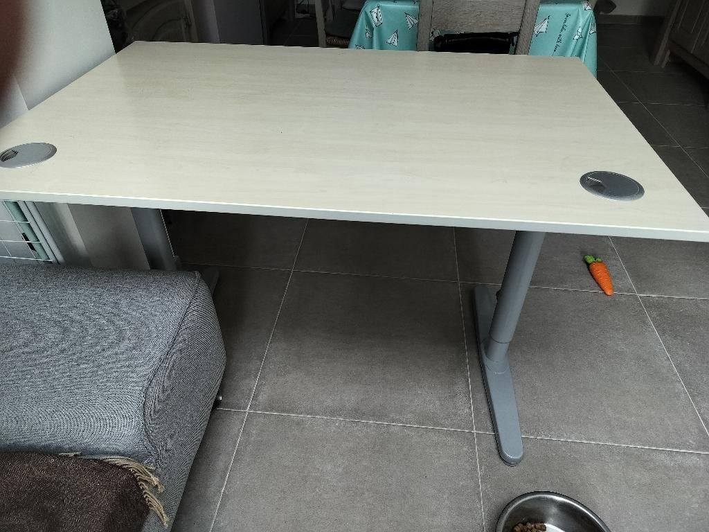 Bureau, Ophalen, 120 cm, Zo goed als nieuw, Overige merken