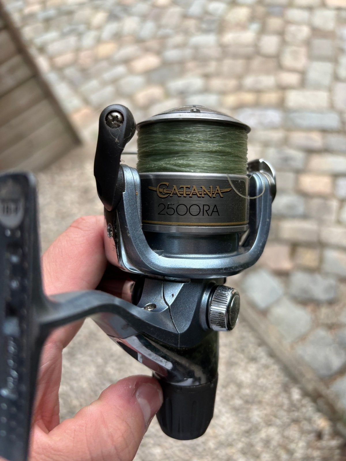 Shimano Catana 2500 RA Vismolen (Rear Drag / Slip Achterop), Ophalen of Verzenden, Zo goed als nieuw, Vislijn