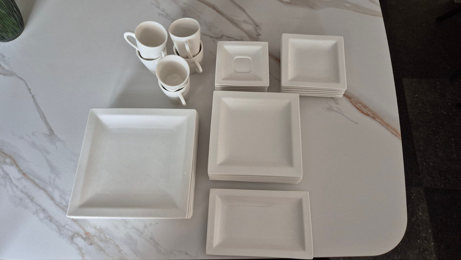 servies 31 stuks als nieuw, Maison & Meubles, Cuisine | Vaisselle, Neuf, Assiettes(s), Céramique, Enlèvement