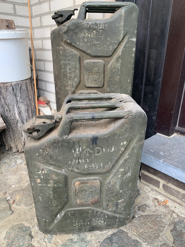 2 oude Engelse jerrycans 1952, Ophalen, Landmacht, Overige typen