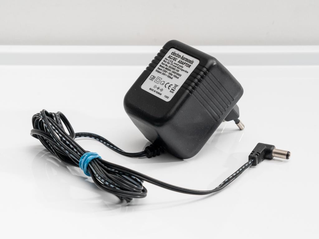 EHX power supply 24V center positive (GERESERVEERD), Ophalen of Verzenden, Gebruikt