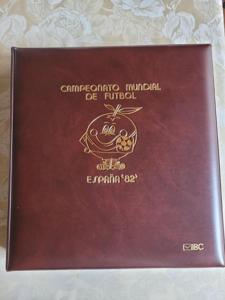 2luxe albums voetbal Wereldbeker 1982, Ophalen of Verzenden