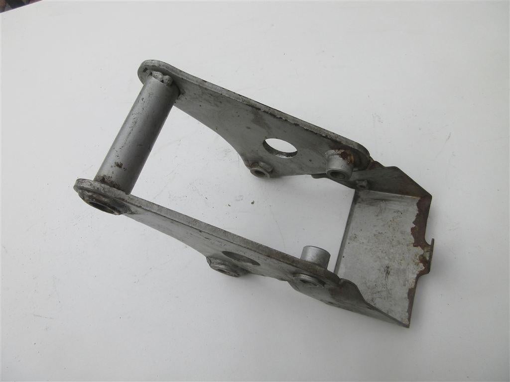Suzuki GSX550 houder schokbrekerarm frame steun GSX 550 GN71, Ophalen of Verzenden, Gebruikt