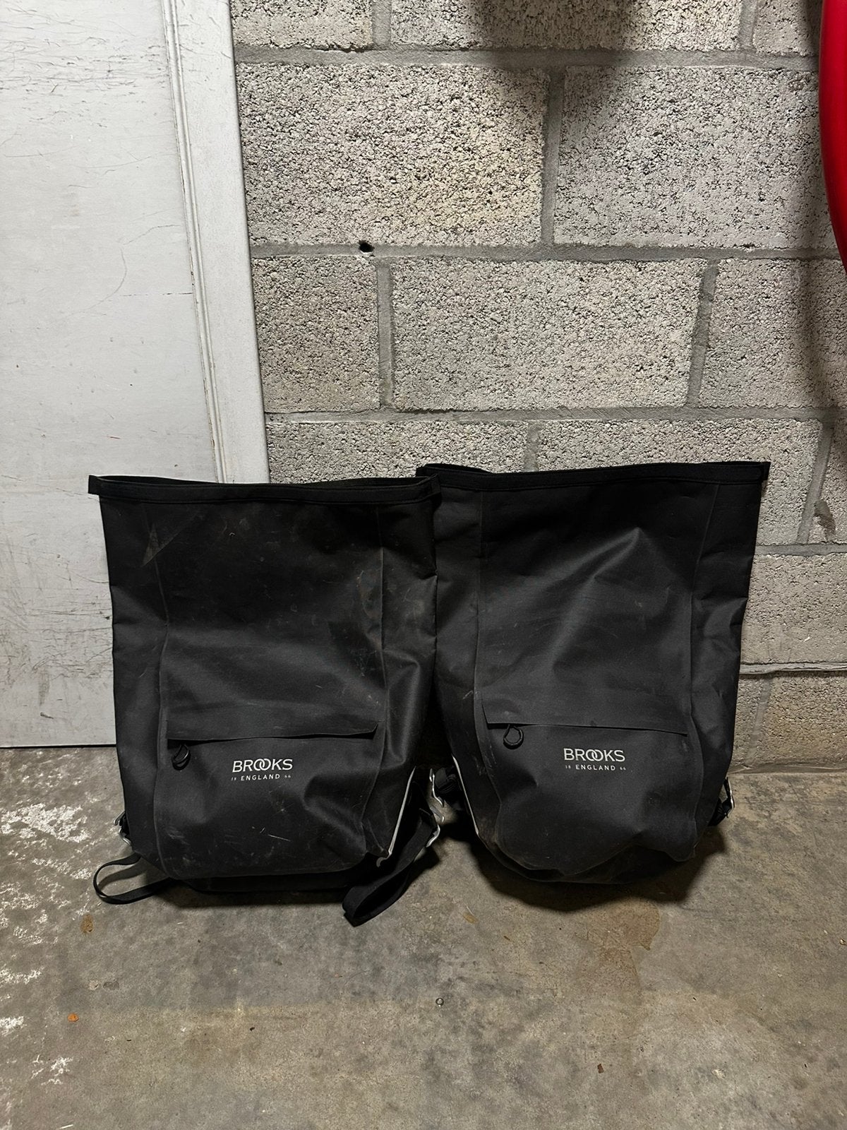 Dubbel Fietstassen merk Brooks, Ophalen, Zo goed als nieuw