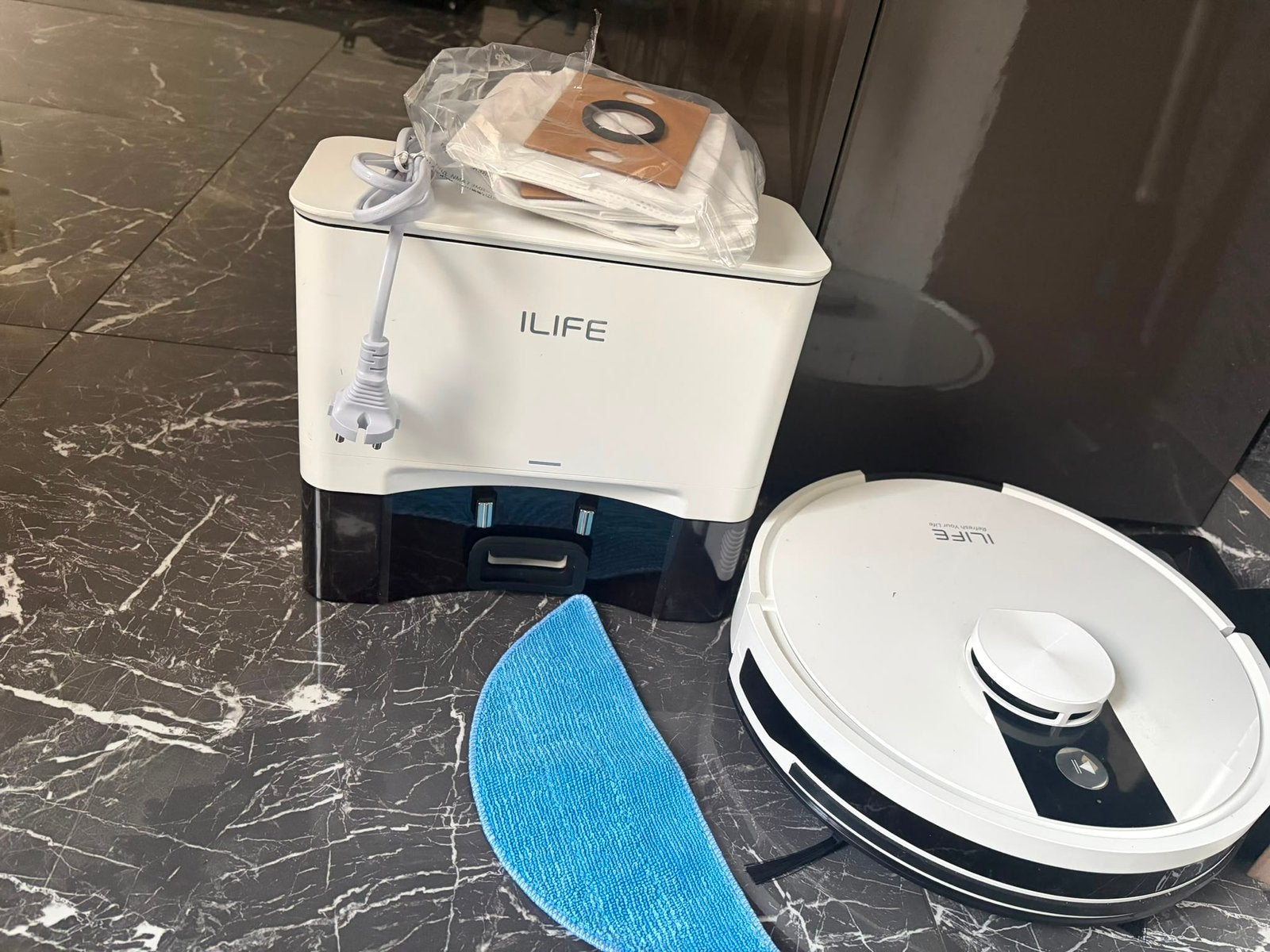 Aspirateur robot, Enlèvement, Comme neuf