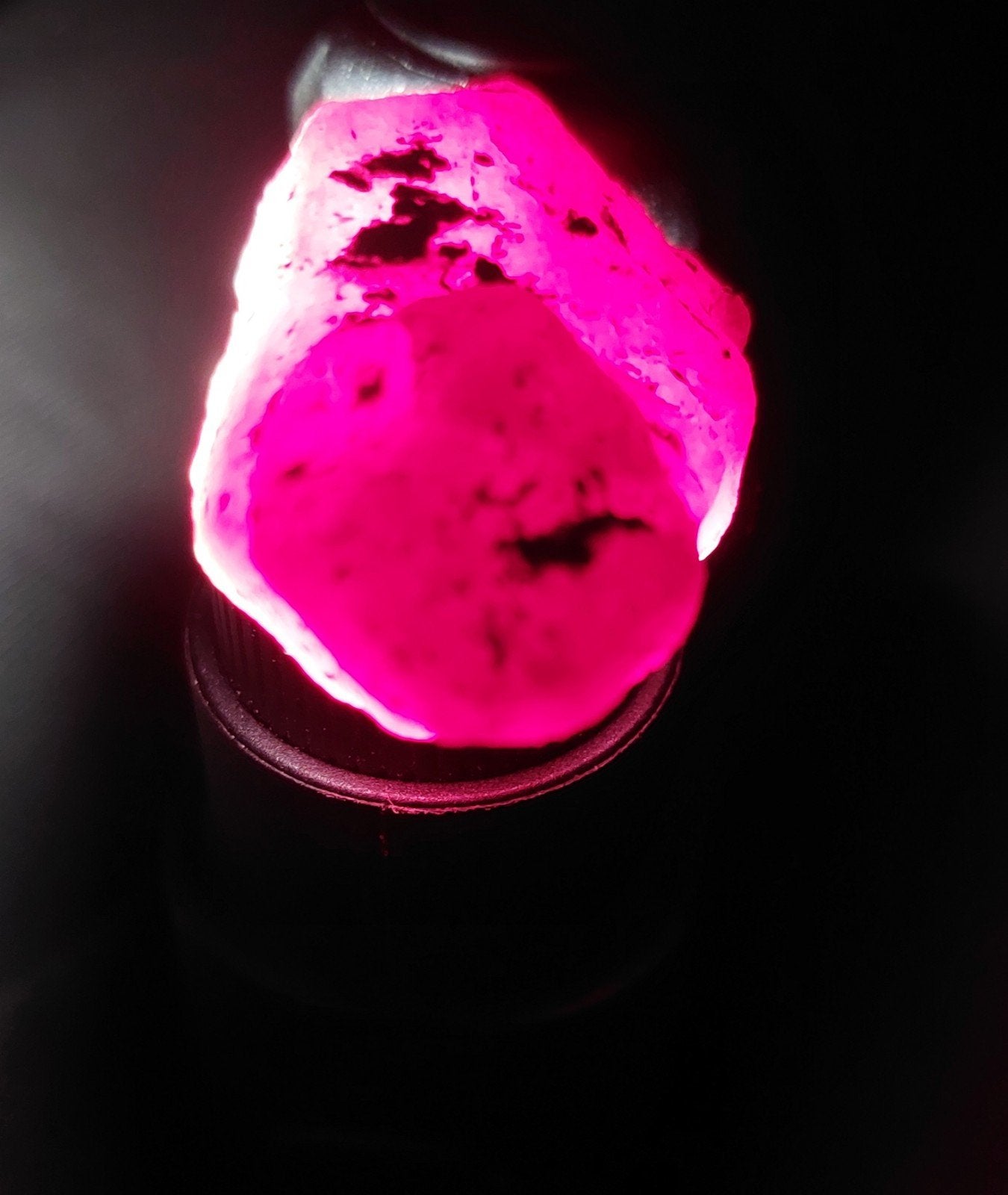 Robijn Duifrood robijn! 105,20 Ct.
Mozambique Grote, prachti, Ophalen of Verzenden