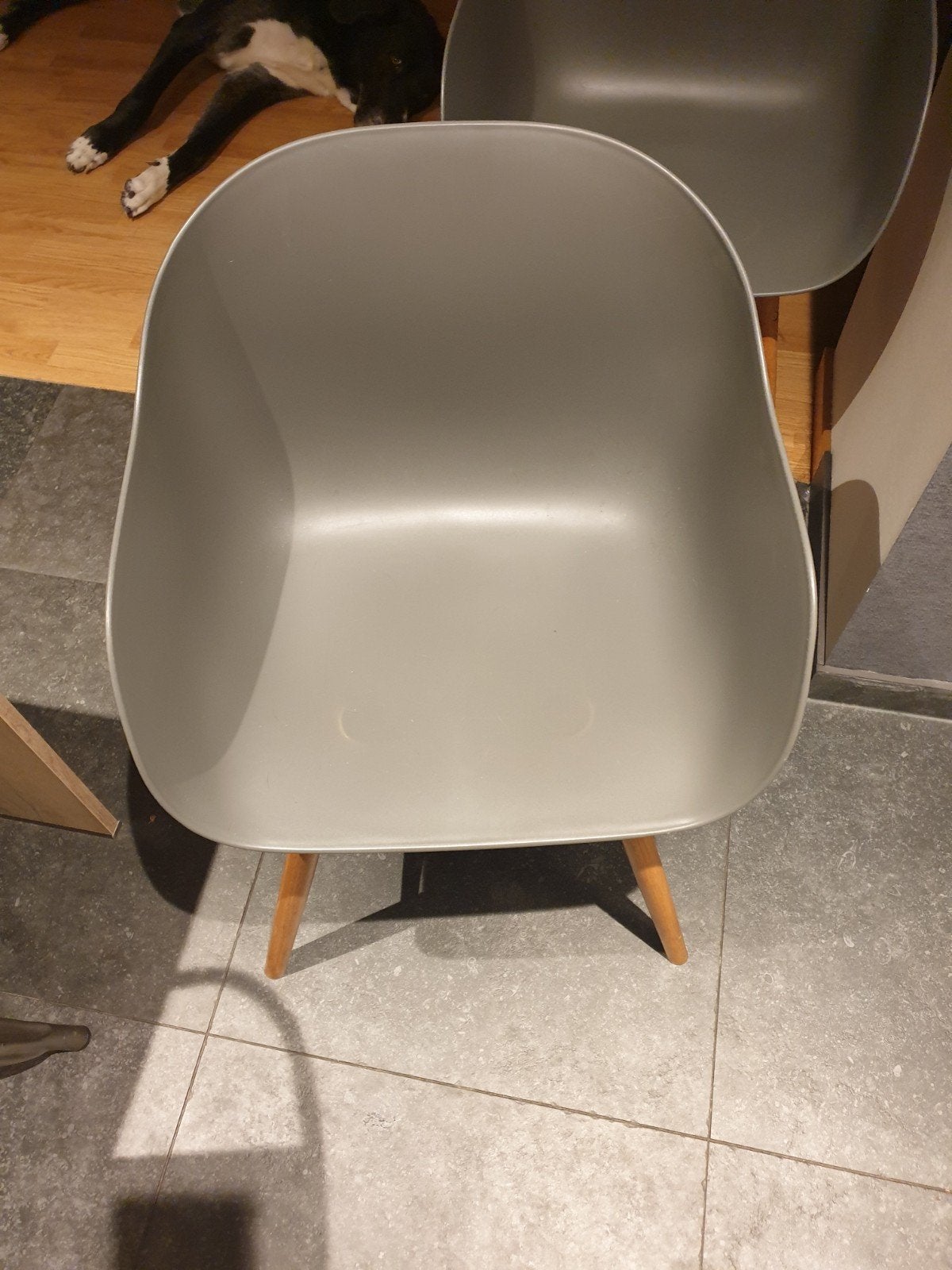 6 stoelen, Ophalen