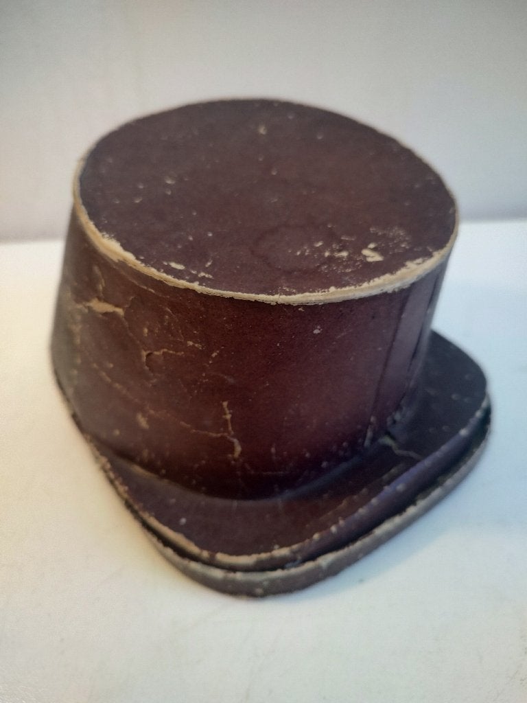 Doos voor shako Second Empire, Collections, Envoi