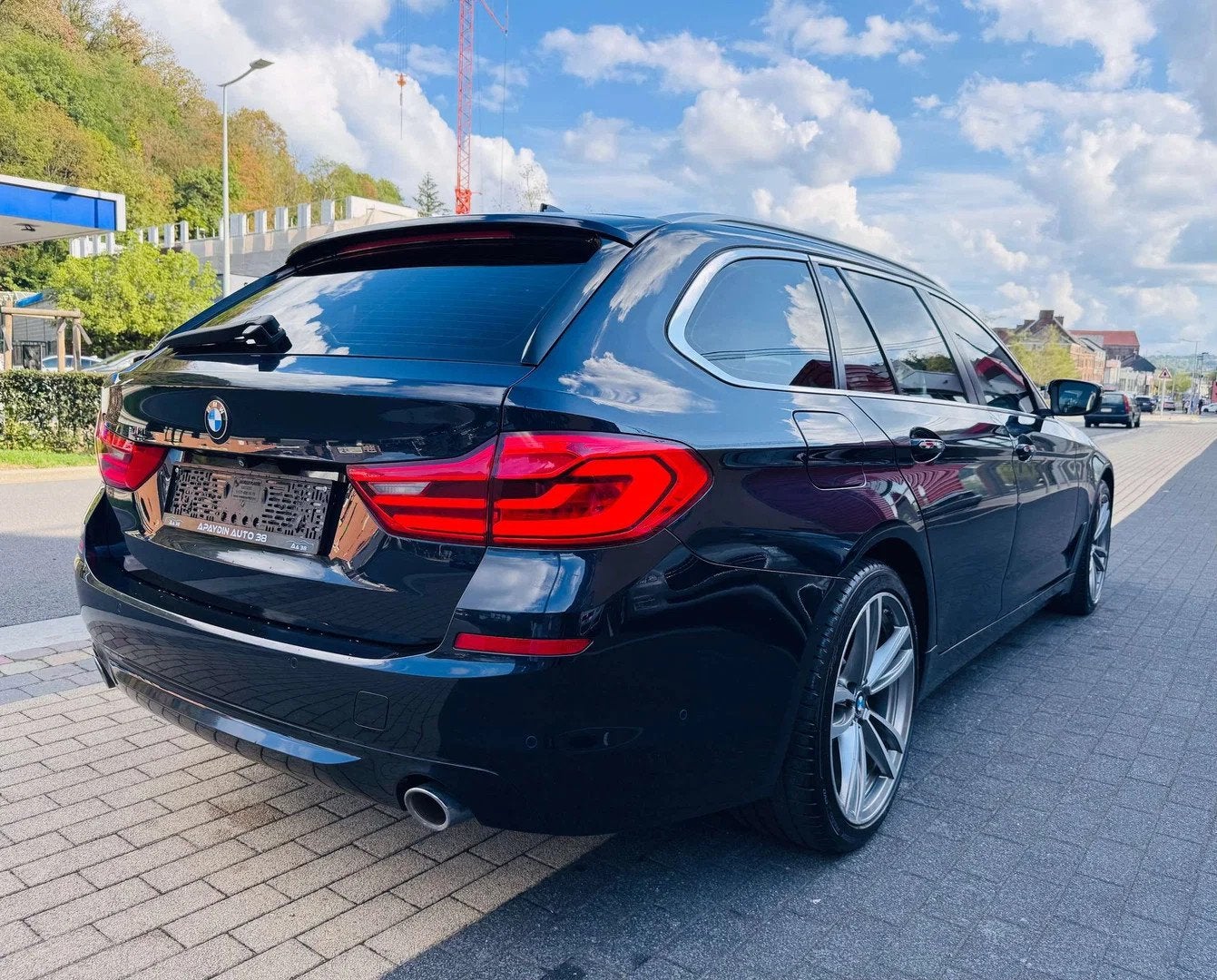 BMW 5 Serie 520 Touring 520 dA (EU6c) (automatique), Autos, BMW, Cuir, Entreprise, Automatique, https://public.car-pass.be/vhr/b8e957a7-7f60-455c-b207-12d5f5d59331