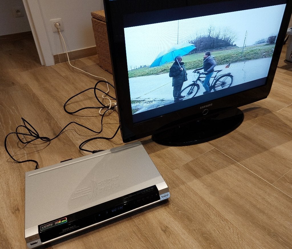 TV Samsung et lecteur DVD Lg + 14 DVD, Disque dur, Enlèvement, Utilisé, Lecteur DVD