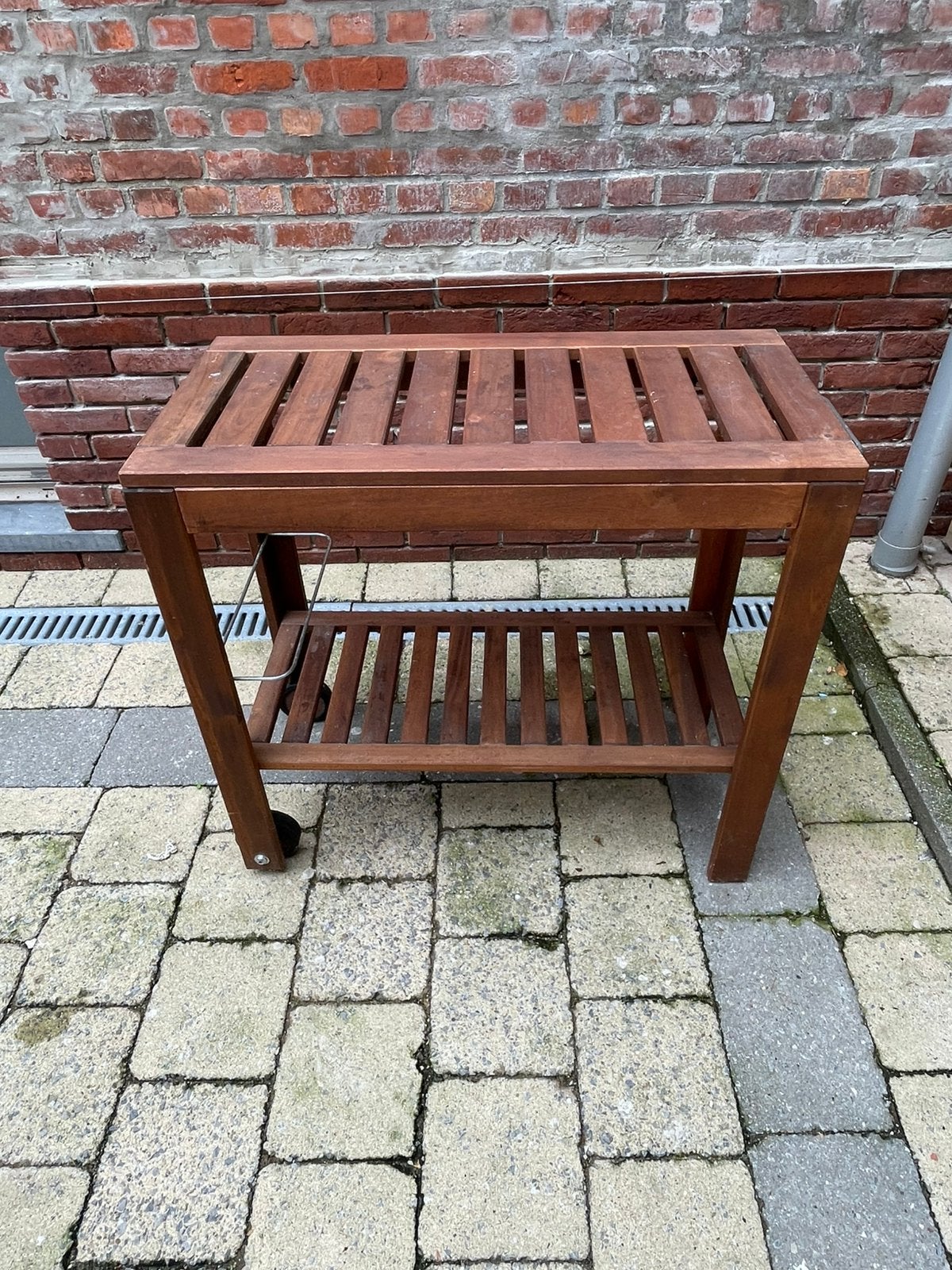 Stevig houten roltafeltje, Ophalen, Zo goed als nieuw