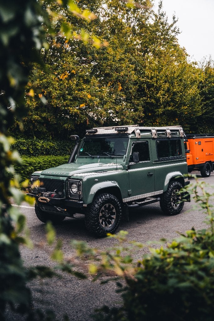 Land Rover Defender 90 // KESWICK GREEN // LUXE SEATS, Auto's, Zwart, Traction-control, Leder, Vierwielaandrijving