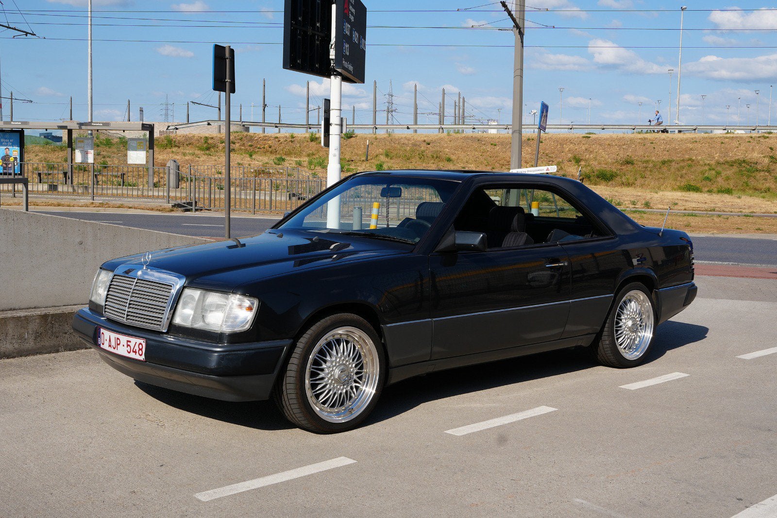 300CE COUPE w124 AUTOMAAT, Auto's, Automaat, Grijs, Particulier, Centrale vergrendeling