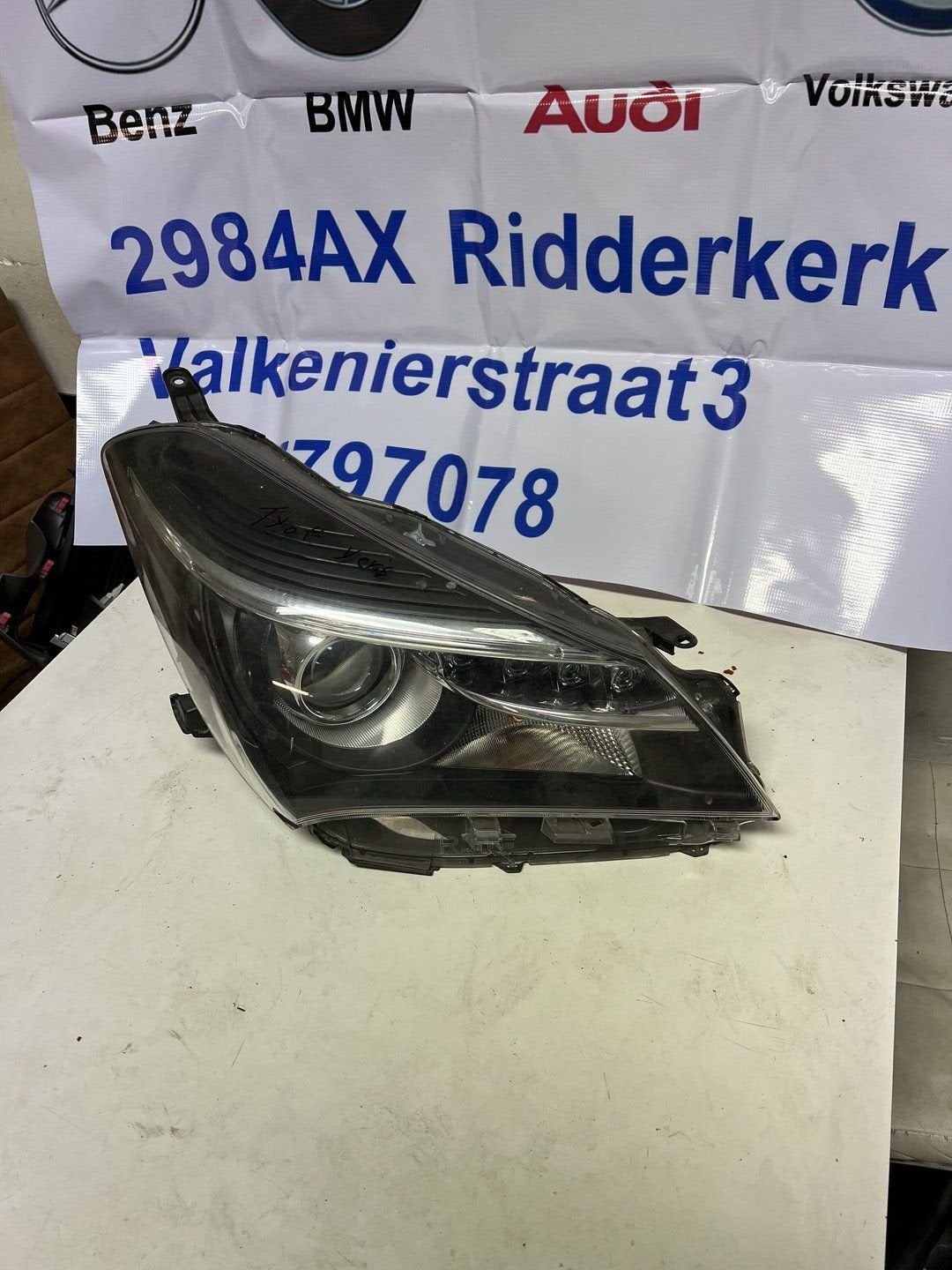 Toyota yaris koplamp rechts, -, Toyota, Utilisé, -