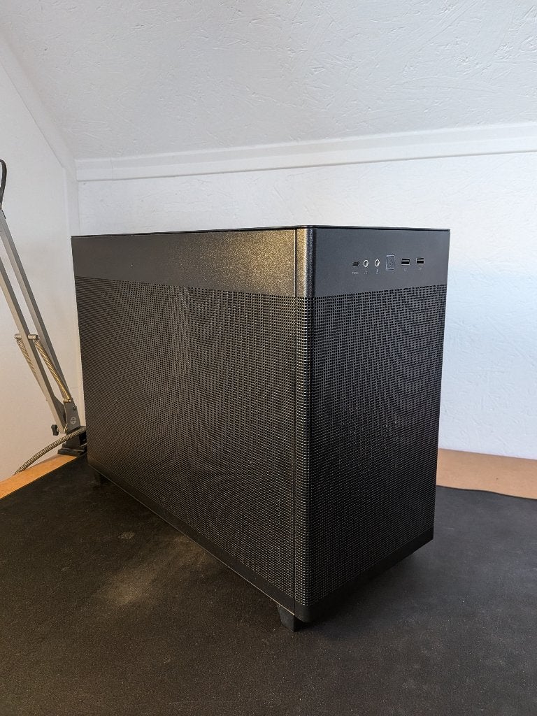 Boîtier micro-ATX ASUS Prime AP201 (noir, maille), Informatique & Logiciels, Enlèvement, Comme neuf