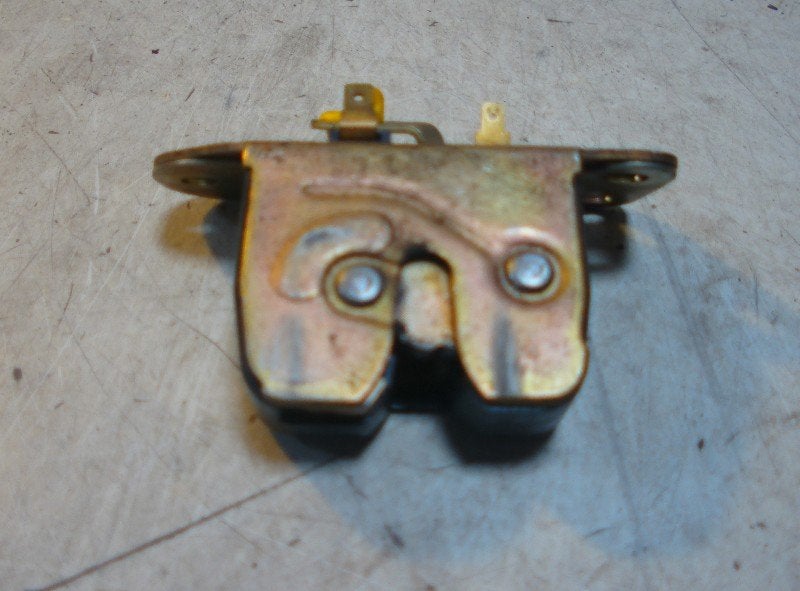 SLOTVANGER ACHTERKLEP Volvo S40 (VS) (01-1995/12-2004), Auto-onderdelen, Carrosserie, Gebruikt, Info@volvocars.com, Volvo, Volvo Car Germany GmbH