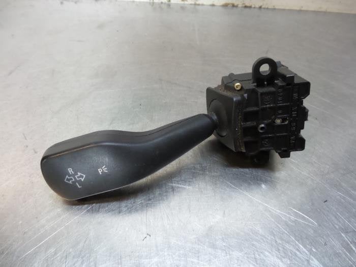 Commutateur feu clignotant d'un BMW 3-Serie (3-Serie 98-), -, 3 mois de garantie, Utilisé, -