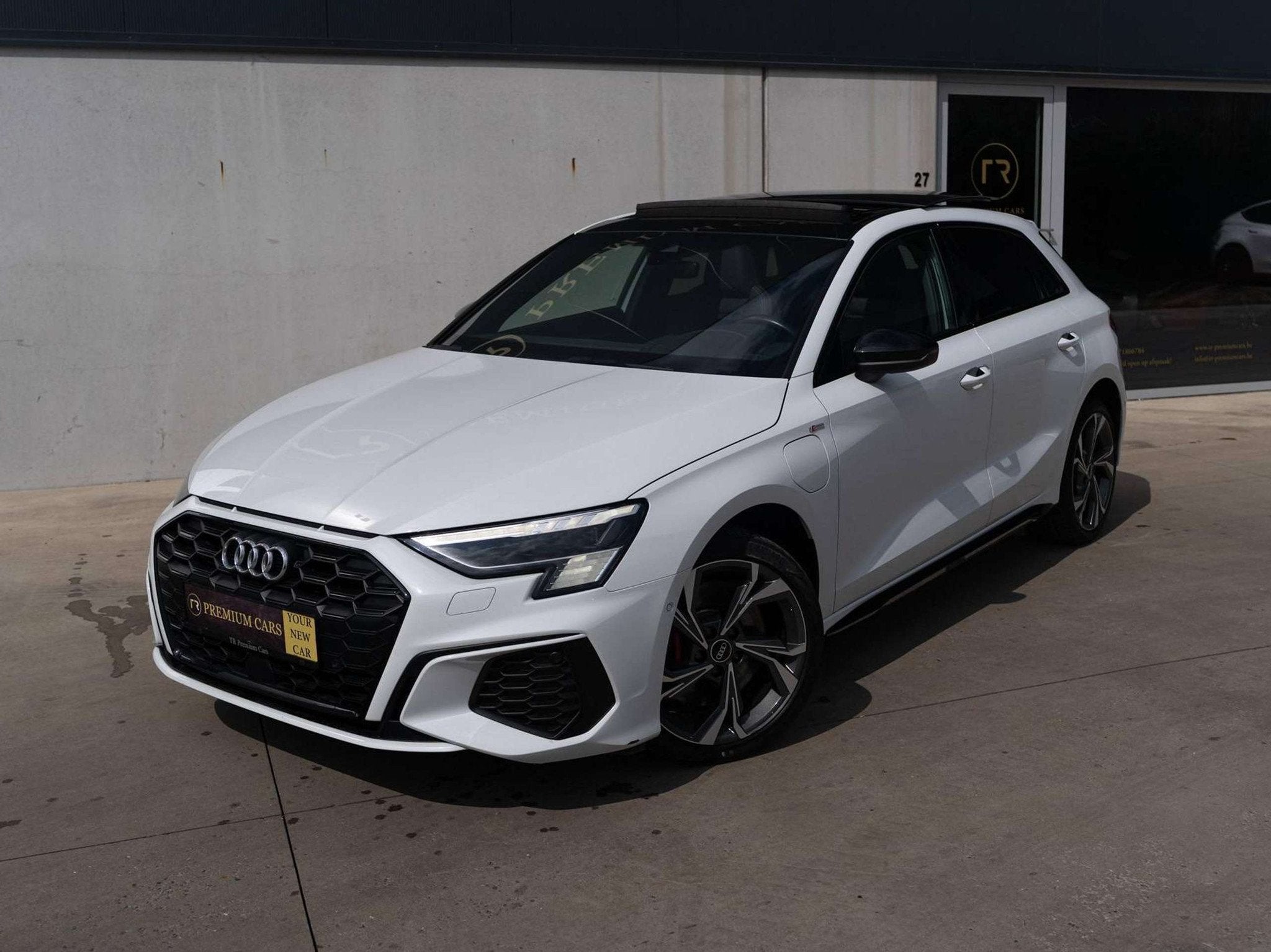 Audi A3 PHEV l 45 TFSI e l Competition l Pano l Full s-Line, Autos, 1395 cm³, Achat, Euro 6, Entreprise