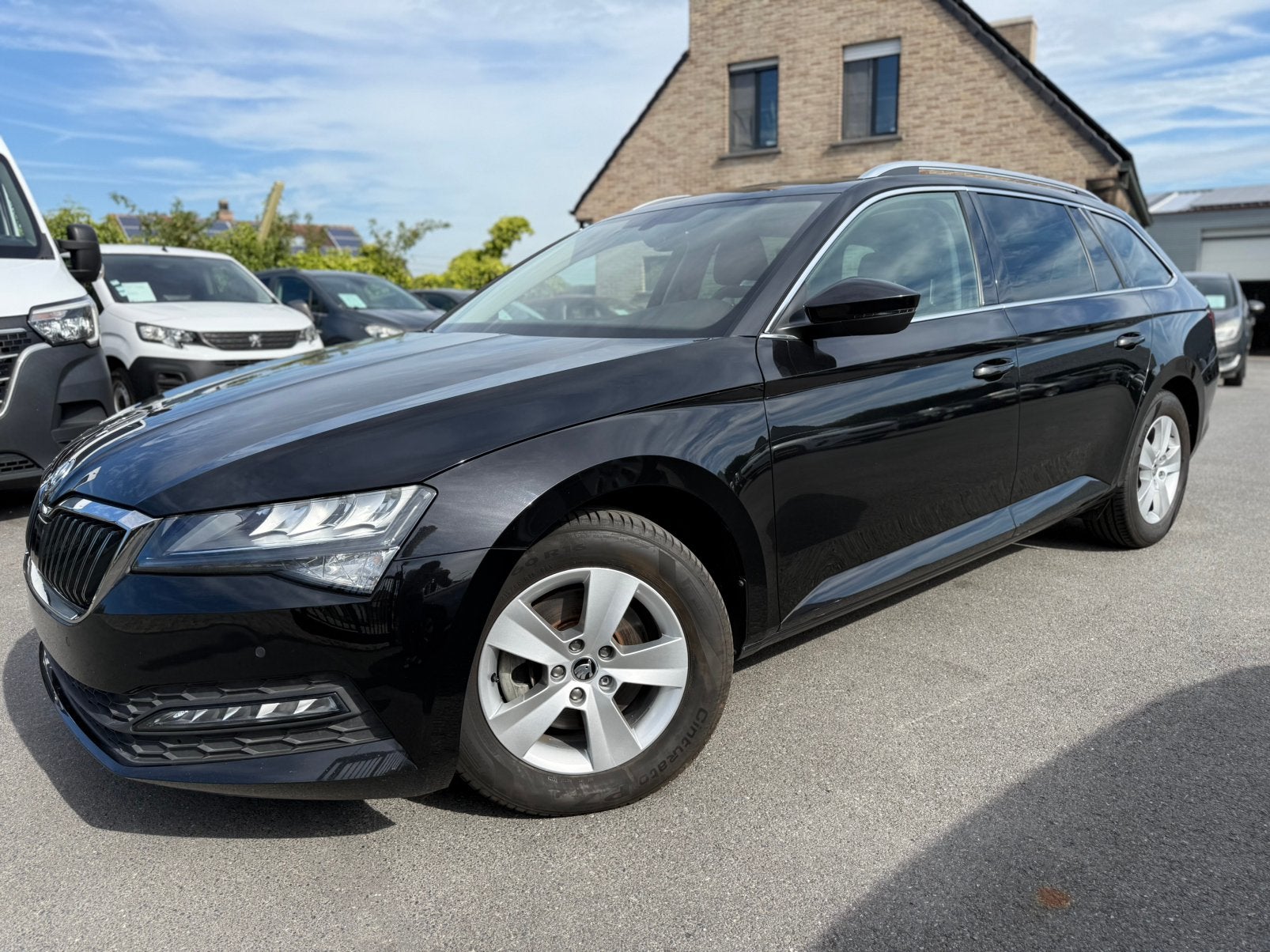 Skoda Superb Combi 1.5 TSI ACT DSG/€18 174 excl. TVA, Autos, Apple Carplay, Achat, Entreprise, Entretenue par le concessionnaire