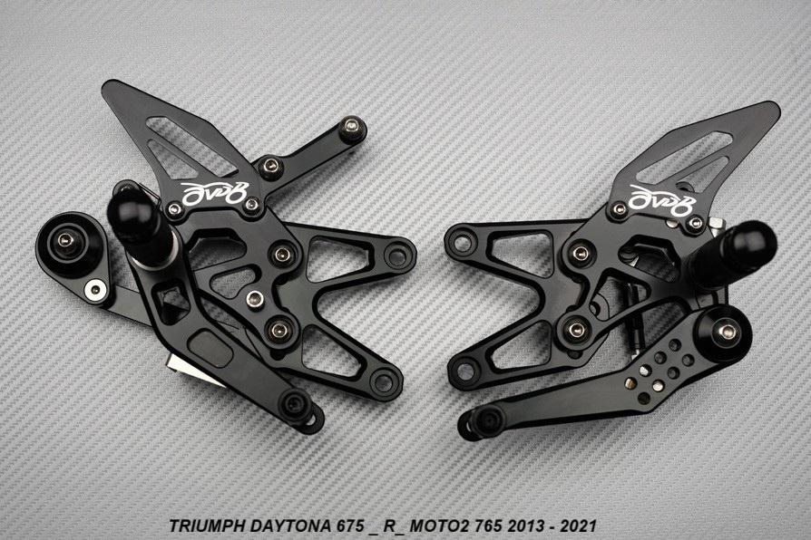 Platine Commandes Reculées TRIUMPH DAYTONA 675 / R 2013 2021, Enlèvement ou Envoi, Neuf