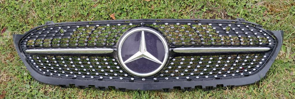 Complete diamantradiatorgrill Mercedes w177, Ophalen