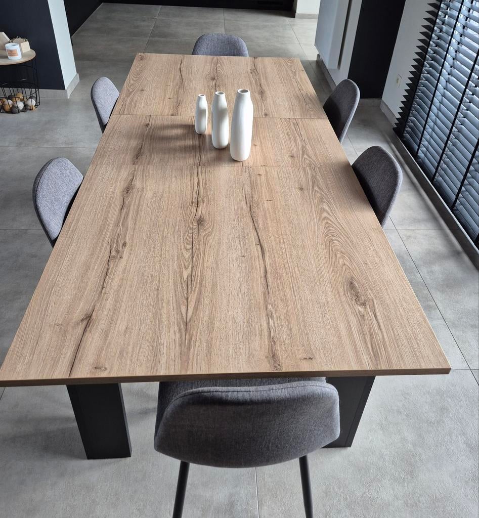 Eettafel te koop, Enlèvement