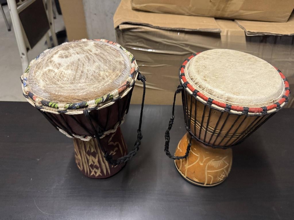 2 djembés africains – percussions – très bon état, Musique & Instruments, Enlèvement, Comme neuf, Percussion mélodique