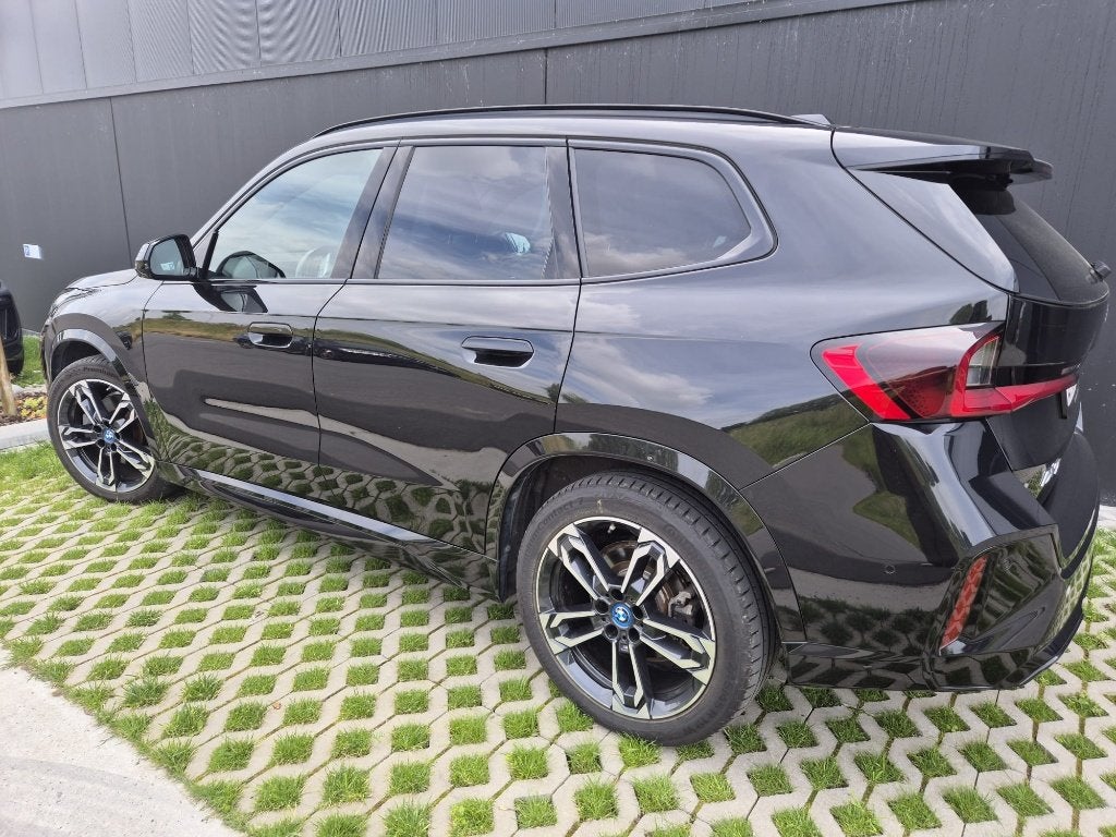 BMW iX1 eDrive 30, Cuir, Noir, 5 portes, 5 places