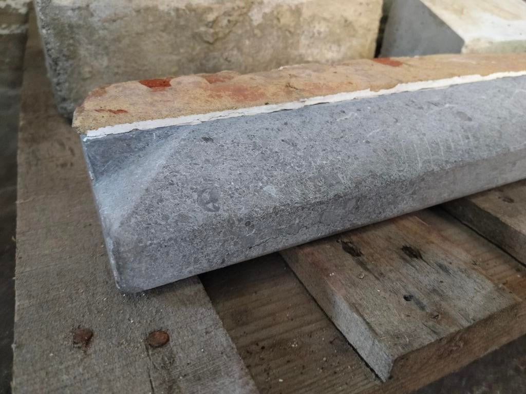 Kleine raamdorpel / blauwe hardsteen dorpel, Tuin en Terras, Ophalen