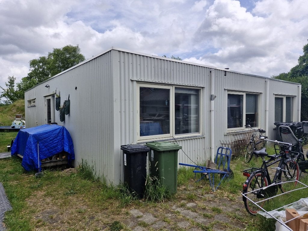 Ruime woonunit te koop, Ophalen