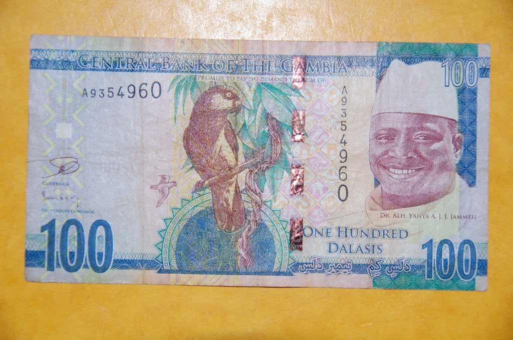 GAMBIA : 100 Dalasis 2015, Envoi, Billets en vrac