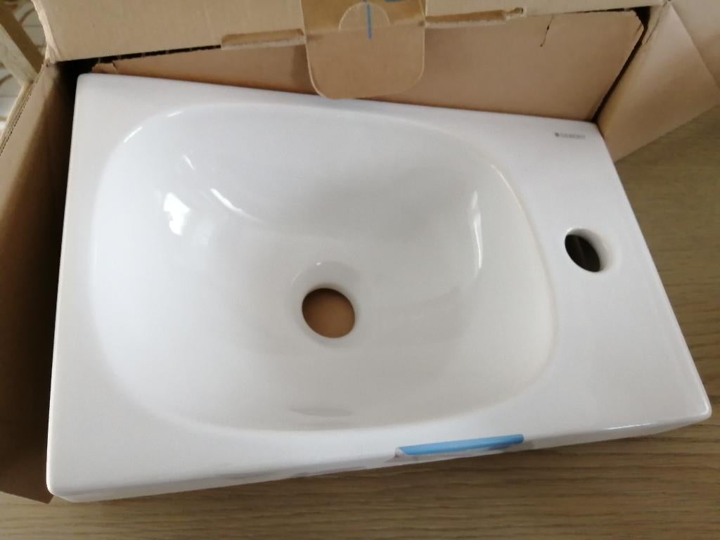 nieuwe GEBERIT lavabo, Ophalen, Nieuw, Steen, Wastafel