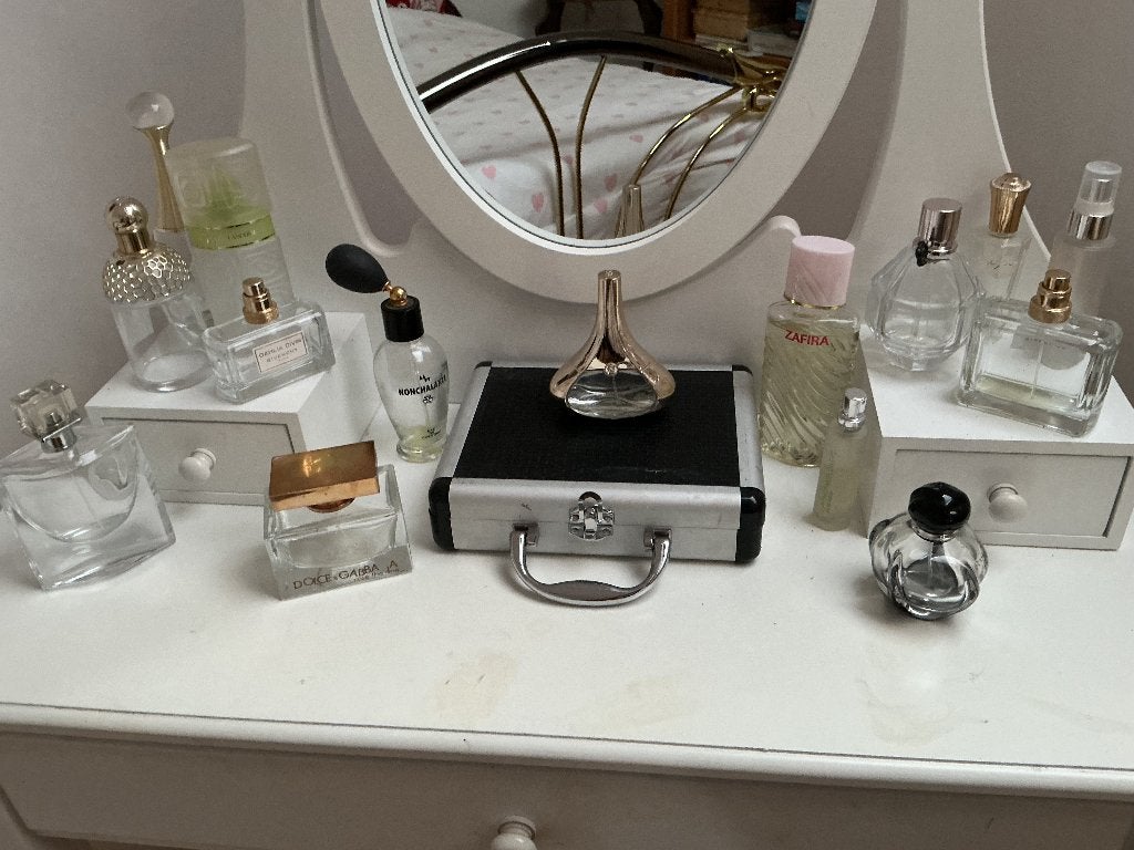 Flacons de parfums, Enlèvement, Utilisé