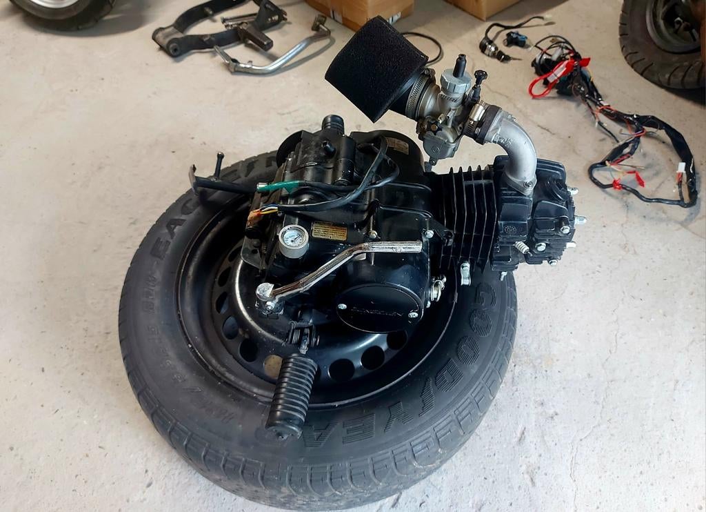 Dax : motor zongshen 125cc met carbu nibbi/ondrstel/kepspeed, Ophalen of Verzenden