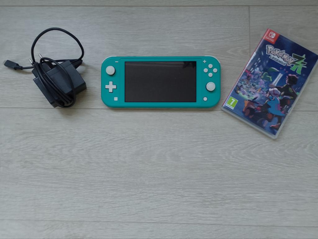 Nintendo light+game, Games en Spelcomputers, Ophalen, Turquoise, Gebruikt
